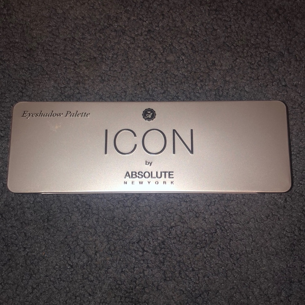 Brand new eyeshadow palette